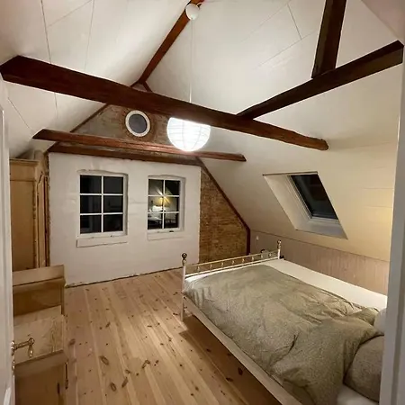 Apartment Byhus-lejlighed Med Sjael Og Privat Gardhave Hurup