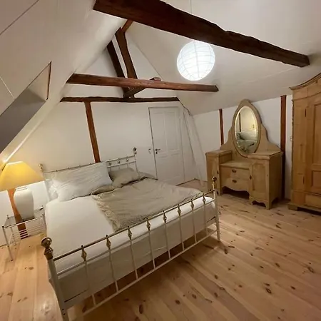 Byhus-lejlighed Med Sjael Og Privat Gardhave * Hurup
