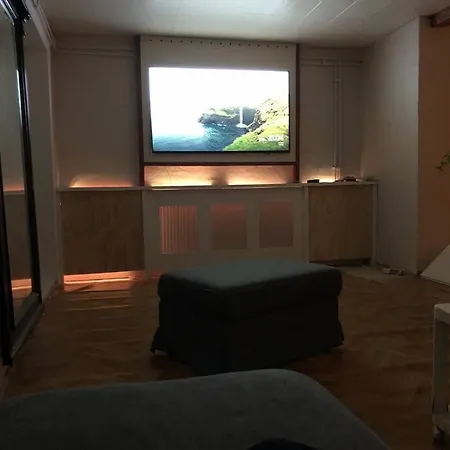 Lägenhet Byhus-lejlighed Med Sjael Og Privat Gardhave
