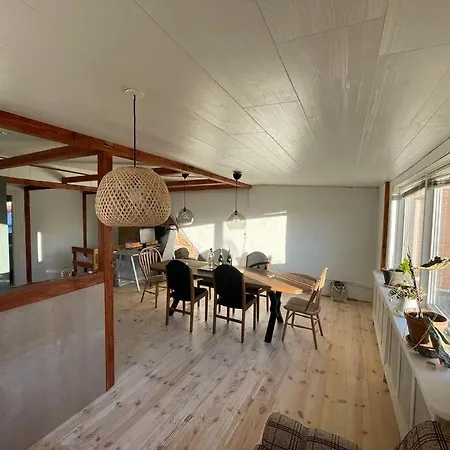 Apartment Byhus-lejlighed Med Sjael Og Privat Gardhave *