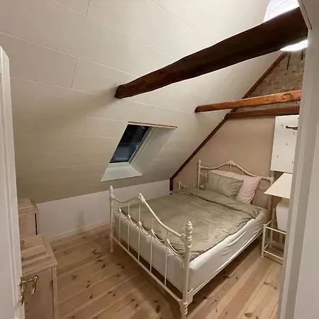 Lägenhet Byhus-lejlighed Med Sjael Og Privat Gardhave *